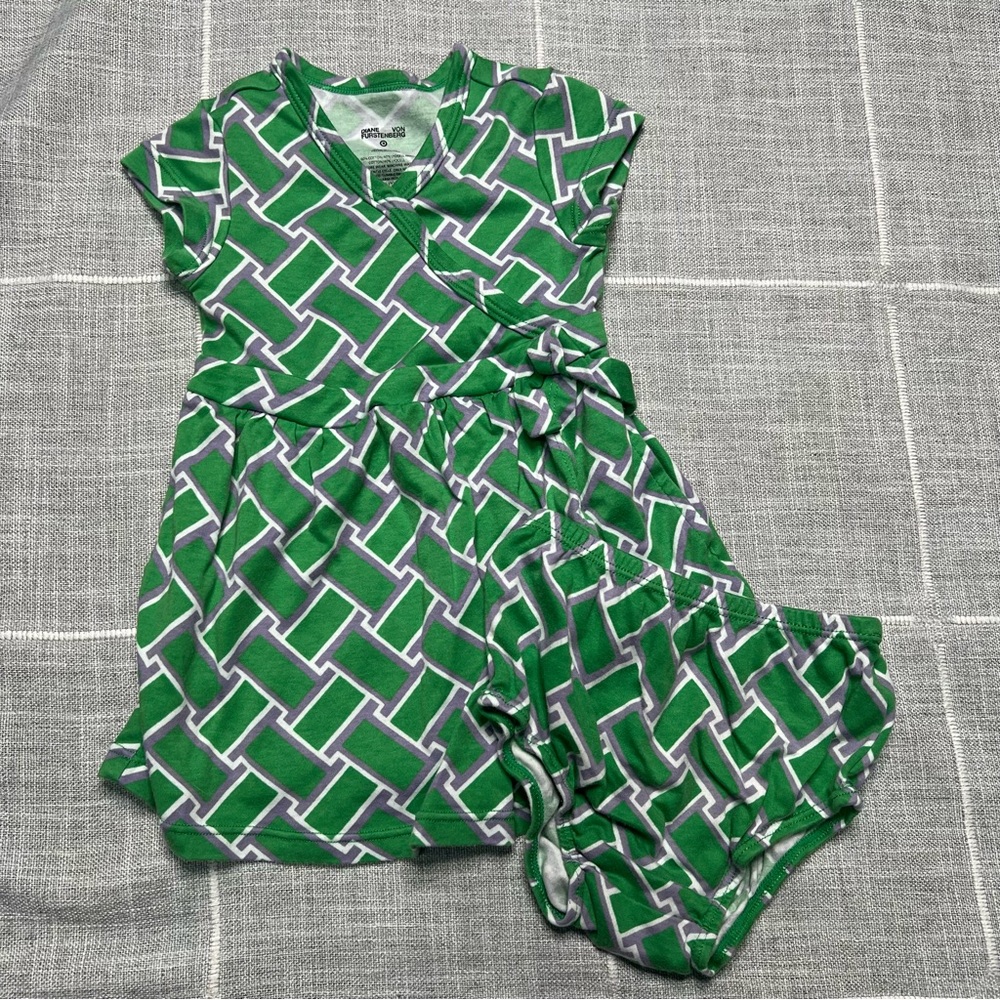 DVF Target Diane Von Furstenberg 18‎ Months Green Geo Print Dress with Bloomer